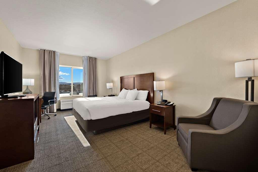 Comfort Inn & Suites Airport Convention Center Reno Quarto foto