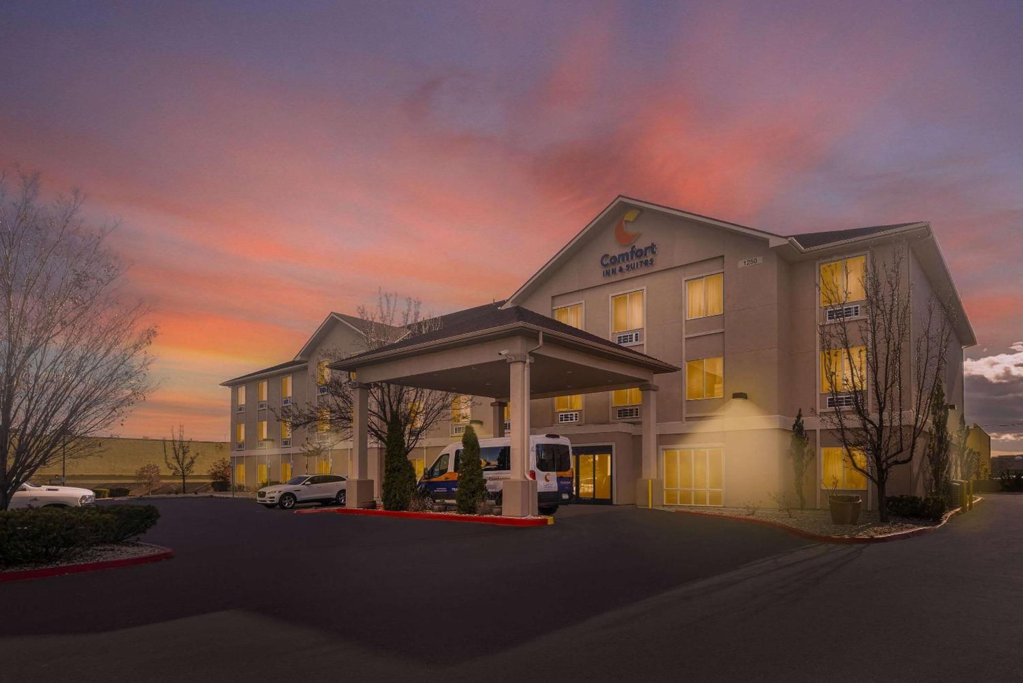 Comfort Inn & Suites Airport Convention Center Reno Exterior foto
