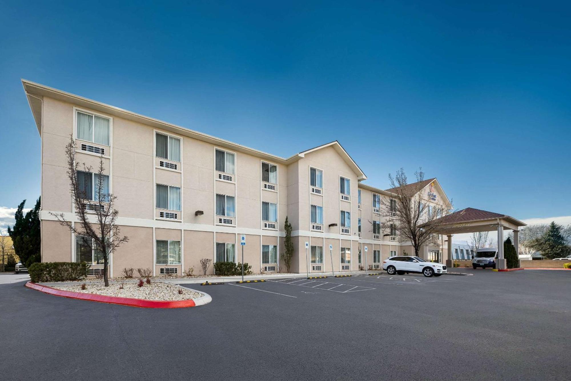 Comfort Inn & Suites Airport Convention Center Reno Exterior foto